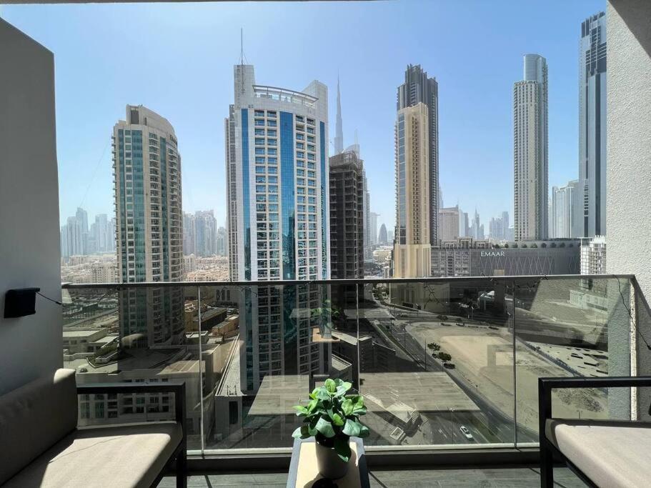 Urban King Bed With Burj Khalifa View & Dubai Mall エクステリア 写真