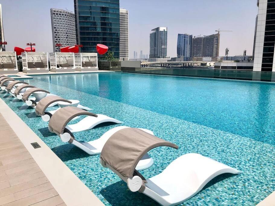 Urban King Bed With Burj Khalifa View & Dubai Mall エクステリア 写真